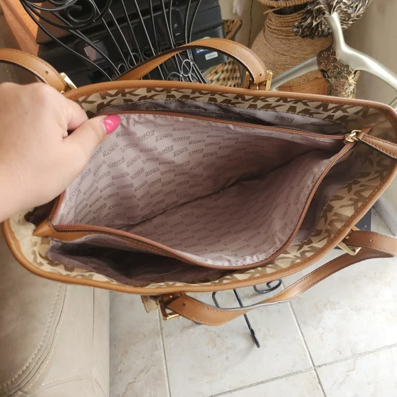 MICHAEL KORS JET SET Signature Brown Jacquard Shoulder Bag Tote Pocket